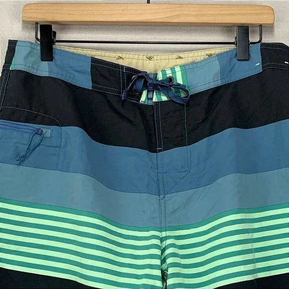 Patagonia Wavefarer® Boardshorts 19" Mens 34 Fitz Stripe Pigeon Blue Surf Swim - Picture 2 of 10